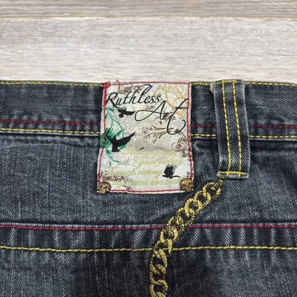 Ruthless Art chain jorts - Picture 8 of 9